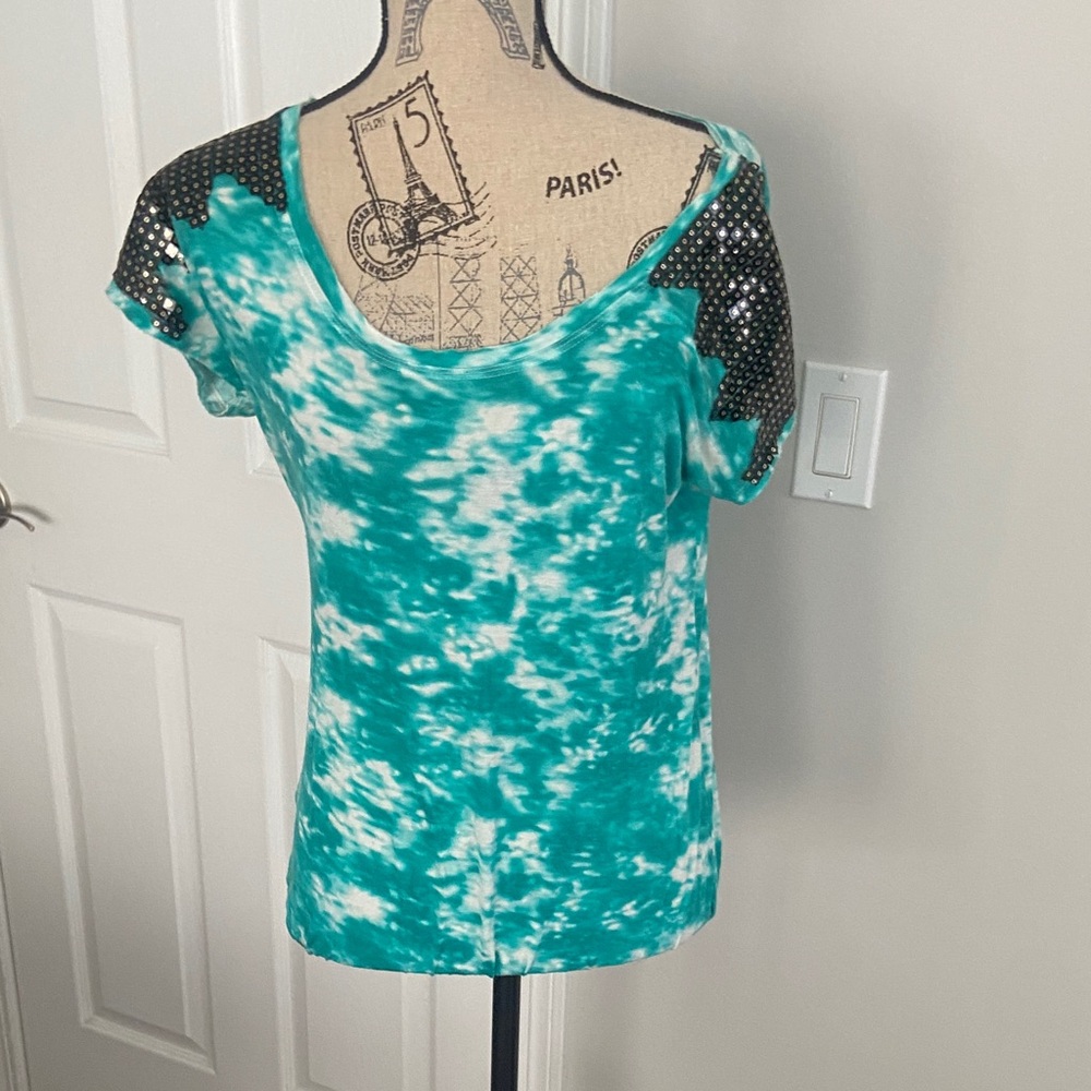 Daytrip Turquoise Tie-Dye Studded Sleeve Top size-S